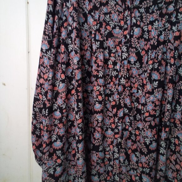 Terra & Sky Blouse Women 3X Button Up 3/4 Sleeve Floral Black Blue Red - Picture 6 of 15